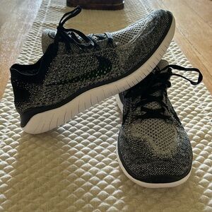 Nike Free RN Flyknit